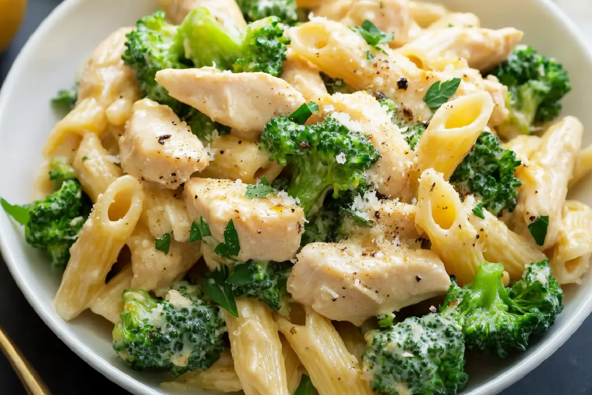 What Is Chicken and Broccoli Sauce Made Of?