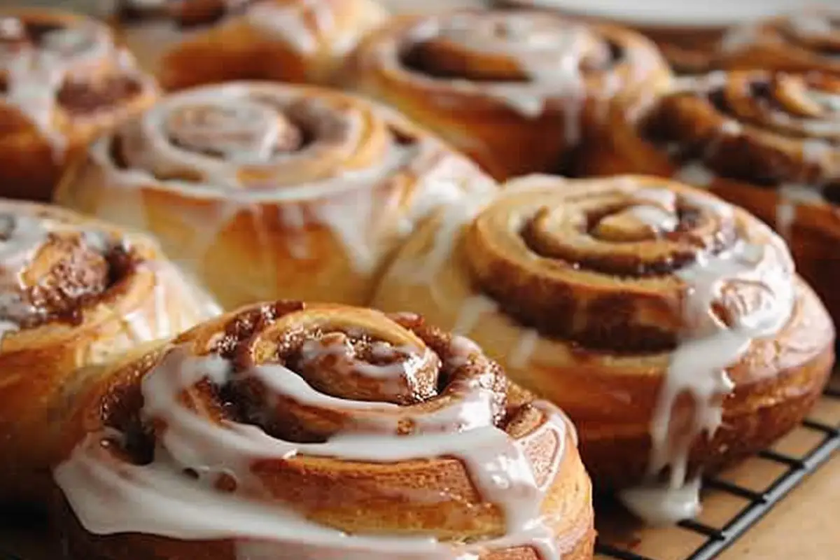 Why Put Heavy Cream On Cinnamon Rolls Before Baking?