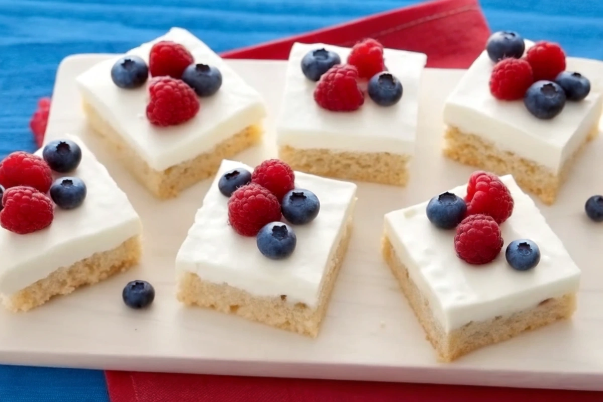 4th of July Crispy-Treat Cheesecake Bars