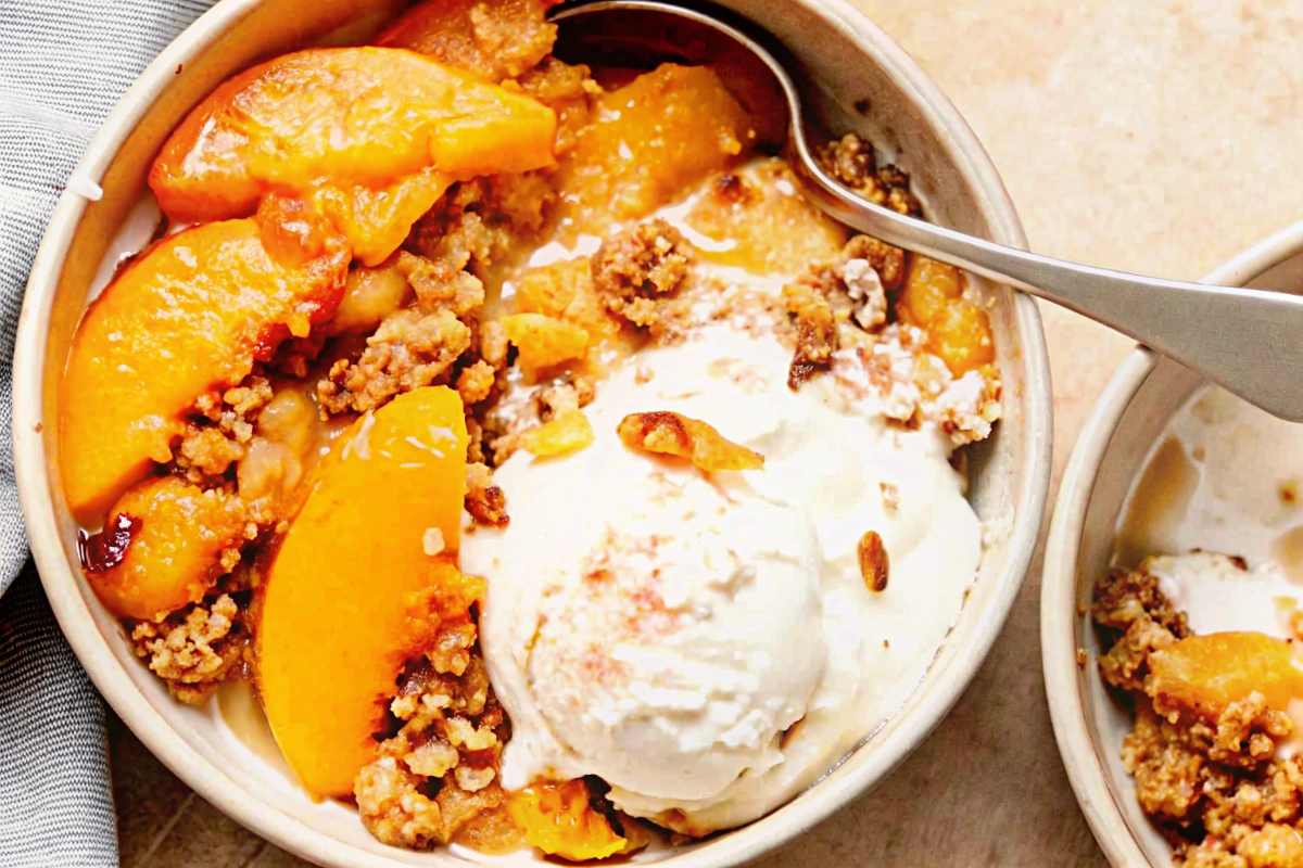 The Easiest Peach Crisp Recipe