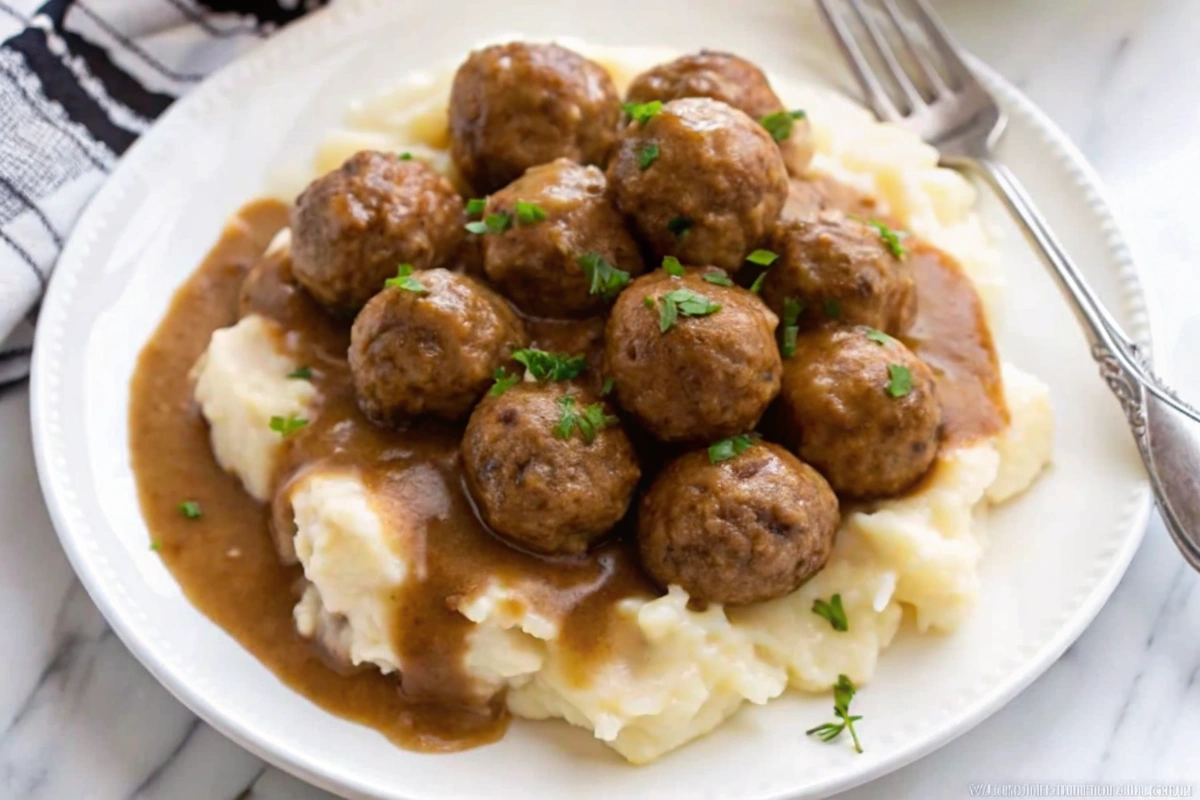 Crockpot Meatballs and Gravy