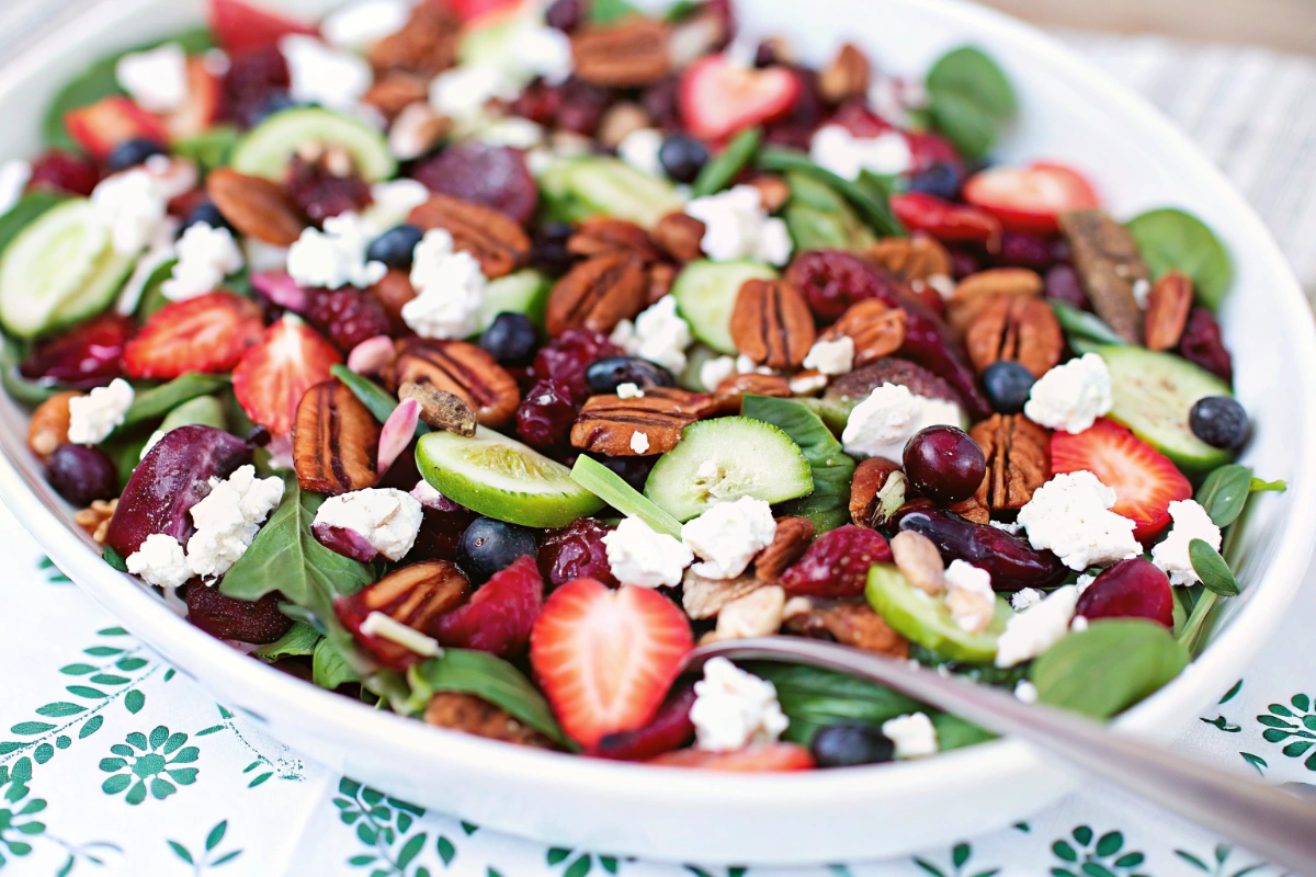 Spinach Salad with Berries And Cherries