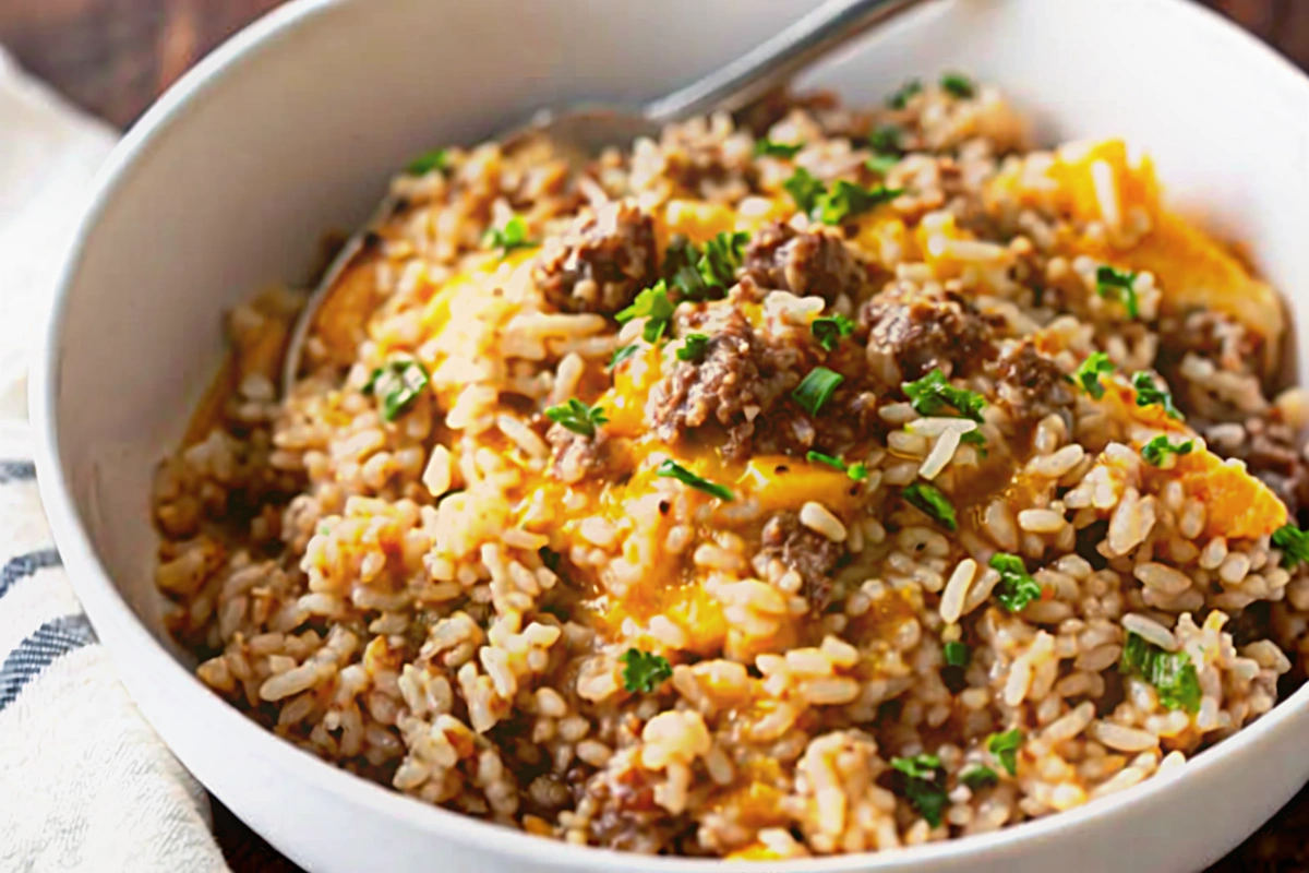 Cheesy Ground Beef and Rice Casserole