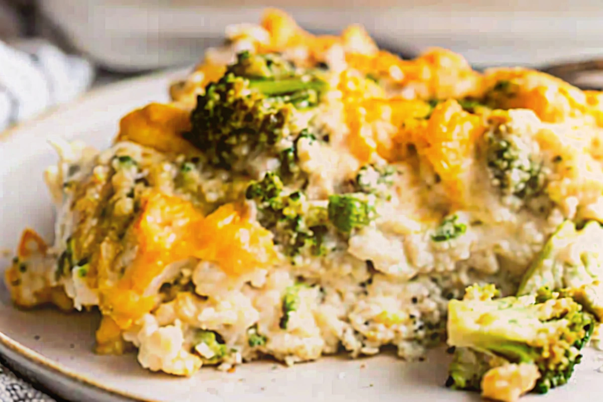 Crock Pot Cheesy Broccoli Chicken and Rice