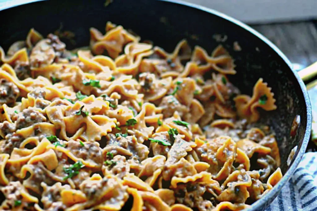 One-Pot Ground Beef Stroganoff