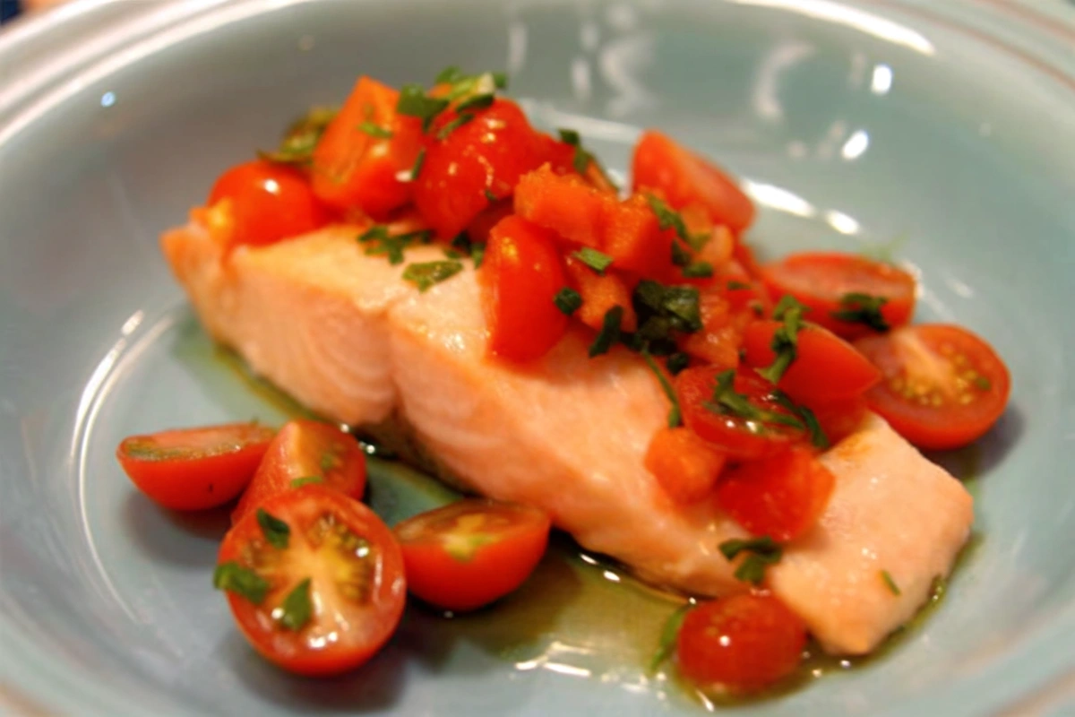 Salmon with Tomato Basil Relish