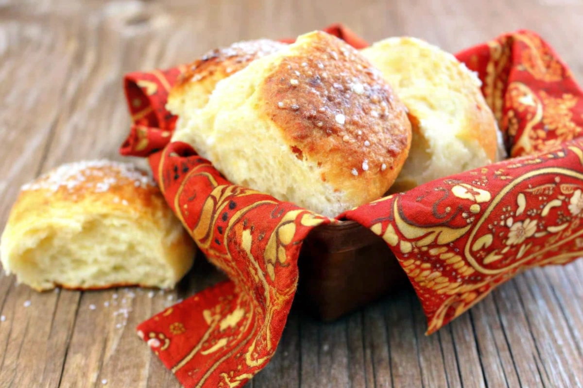 Soft Thanksgiving Dinner Rolls