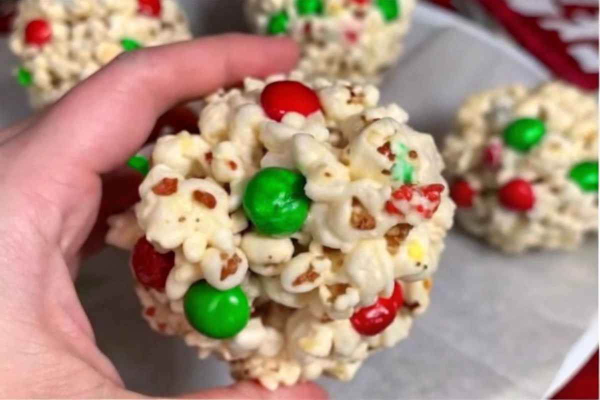 Christmas Popcorn Balls