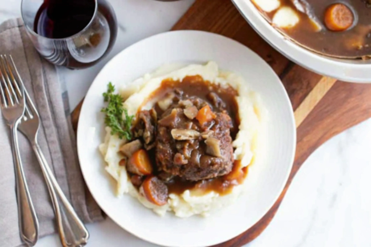 Easy Slow Cooker Beef Bourguignon