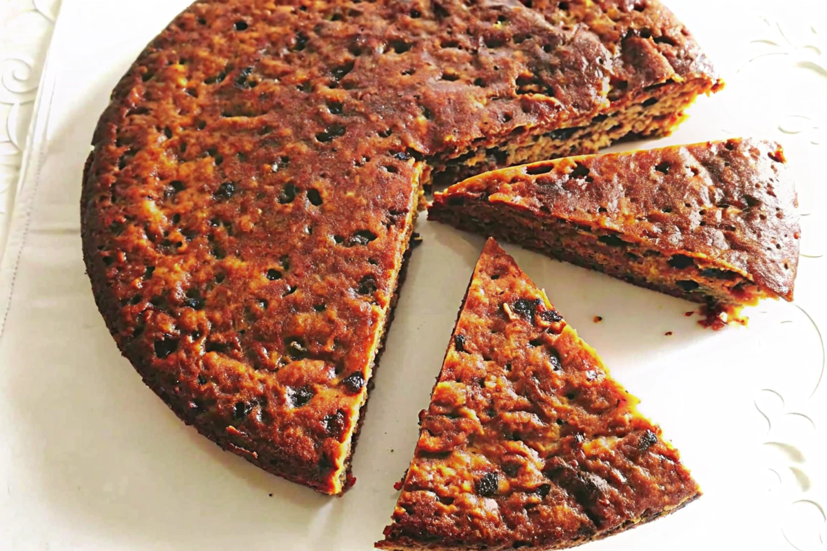 Simple Three Ingredient Christmas Cake