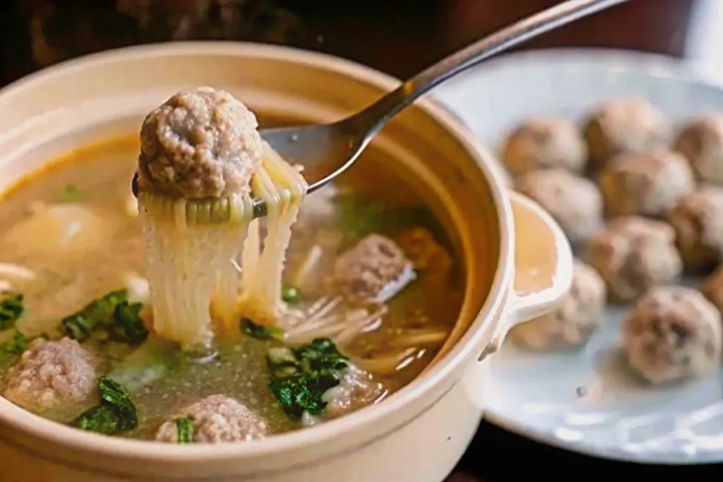 Chinese Winter Melon Soup with Meatballs