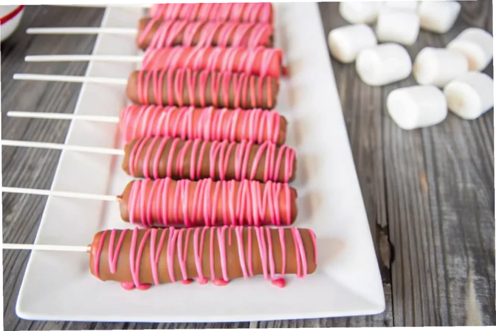 Fun and Easy Valentine Marshmallow Pops