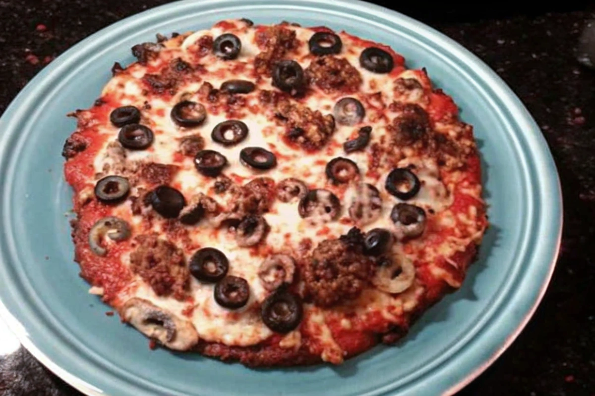 GroundBeef Crust-Pepperoni Pizza