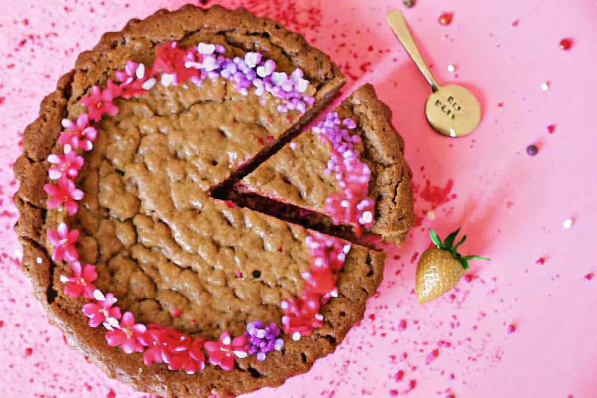 Valentine's cookie cake on serving platter
