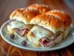 Roast Beef Hawaiian Roll Sliders